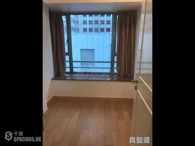 Tsim Sha Tsui - The Victoria Towers 01