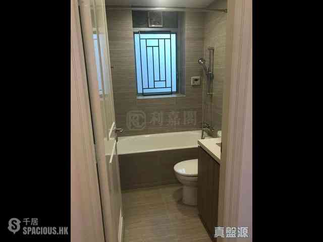 Tsim Sha Tsui - The Victoria Towers 03