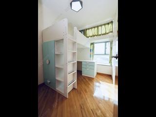 Tung Chung - Tung Chung Crescent Phase 1 Block 2 02