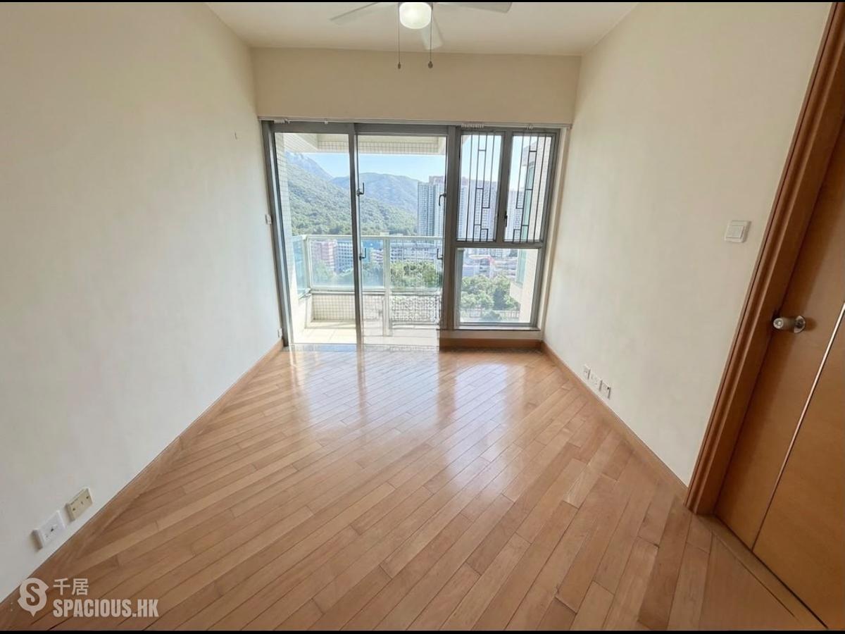Tung Chung - Coastal Skyline Phase 3 La Rossa Block B (Block 8) 01