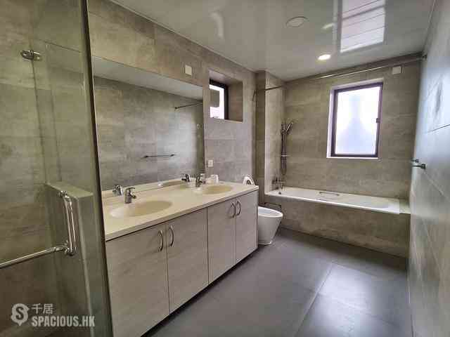 Mid Levels Central - Kennedy Heights 05