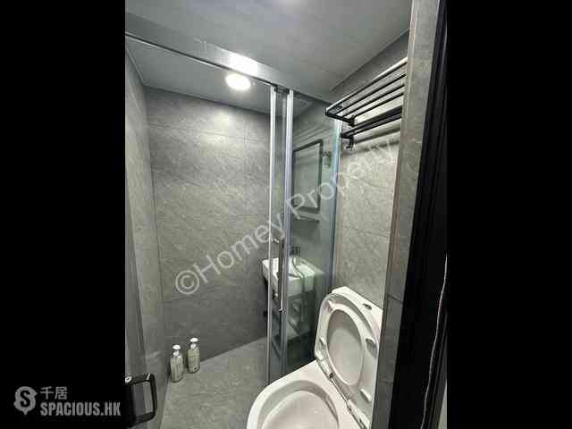 Mong Kok - Sincere House 06