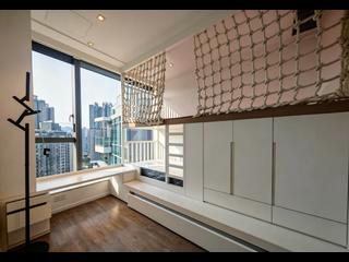 Tseung Kwan O - Twin Peaks Block 1 03