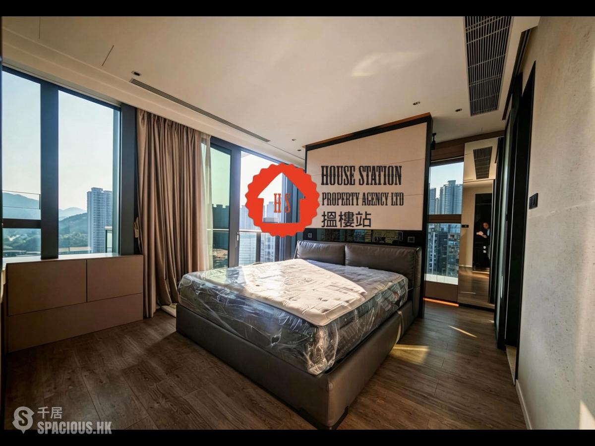 Tseung Kwan O - Twin Peaks Block 1 01