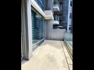 Tseung Kwan O - Twin Peaks Block 1 02
