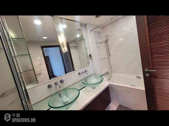 West Kowloon - The Harbourside Block 3 06
