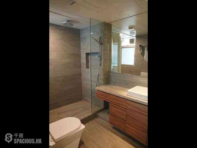West Kowloon - The Waterfront Phase 1 Block 1 07