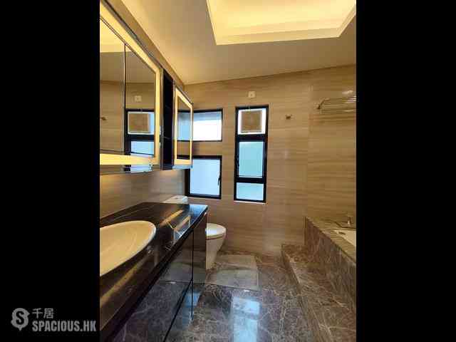 Mid Levels Central - Birchwood Place 08