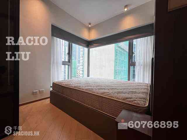 Wan Chai - The Hillside 03