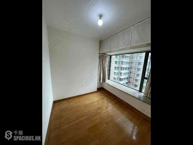 大角咀 - 維港灣8座 08
