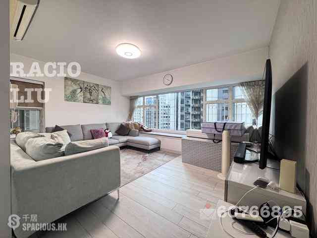 Mid Levels Central - Robinson Place 01