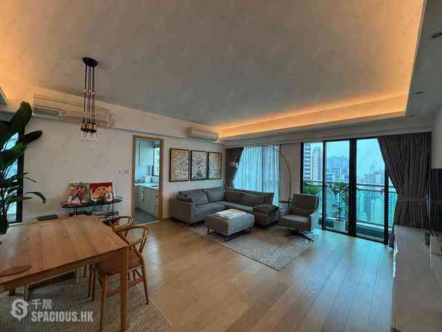 Sai Ying Pun - Centre Place 01