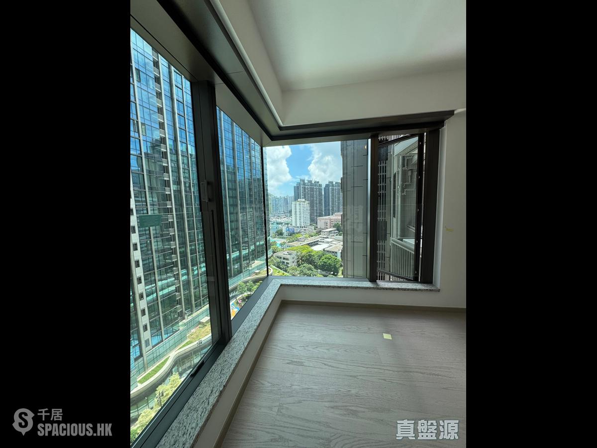 Wong Chuk Hang - The Southside Phase 3C Blue Coast II 01