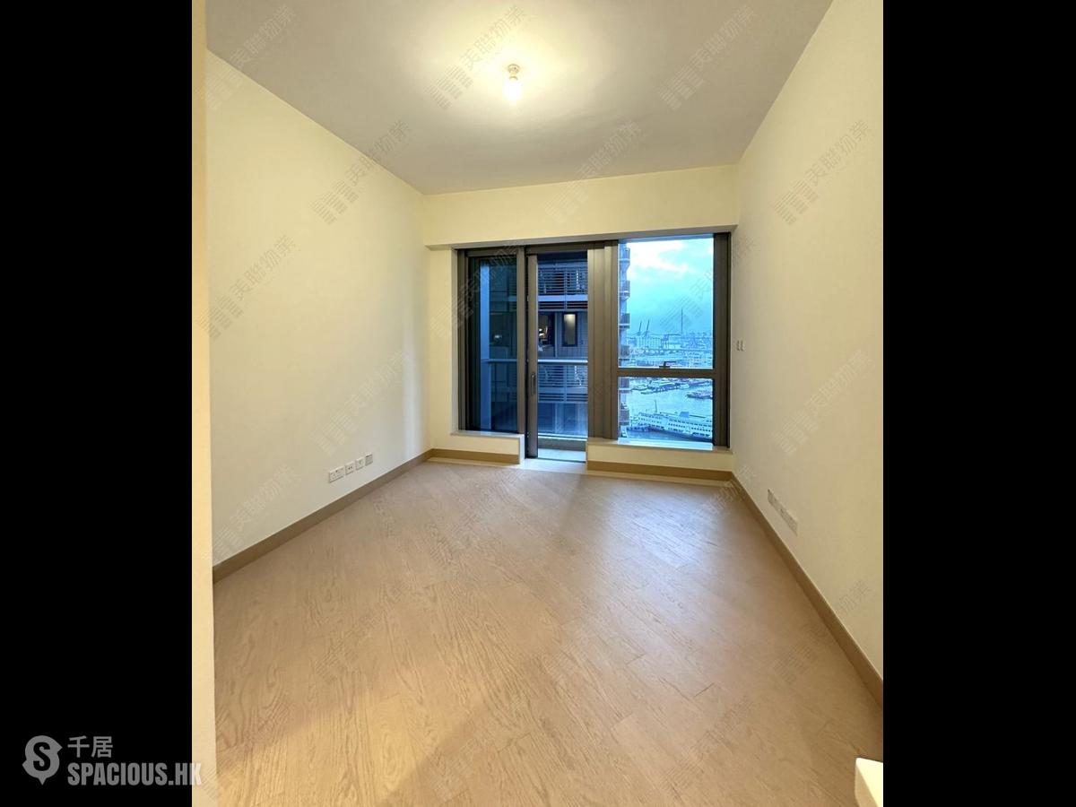 Cheung Sha Wan - Grand Victoria Phase 2 Grand Victoria II Tower 3B 01