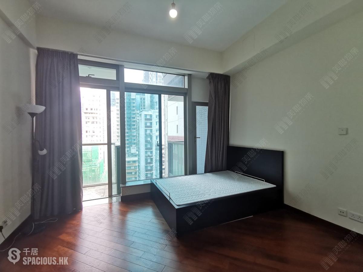 Wan Chai - The Avenue 01