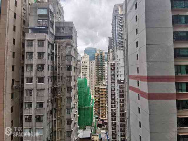 Wan Chai - The Avenue 02