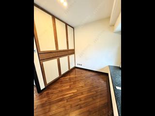 Mid Levels West - 80 Robinson Road 04