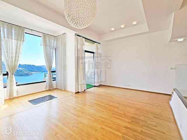 Repulse Bay - The Beachfront 01