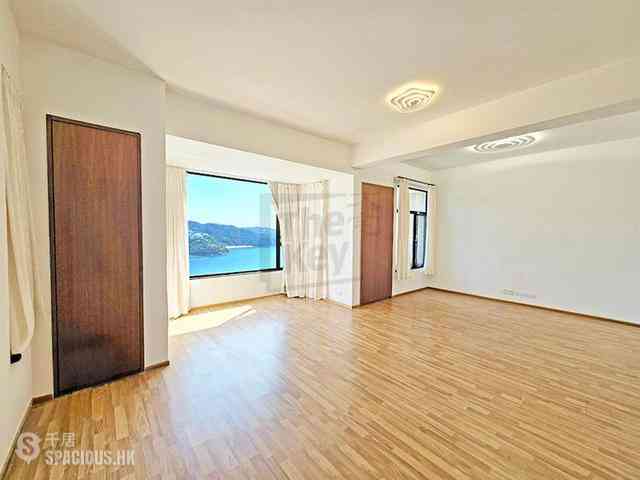 Repulse Bay - The Beachfront 06