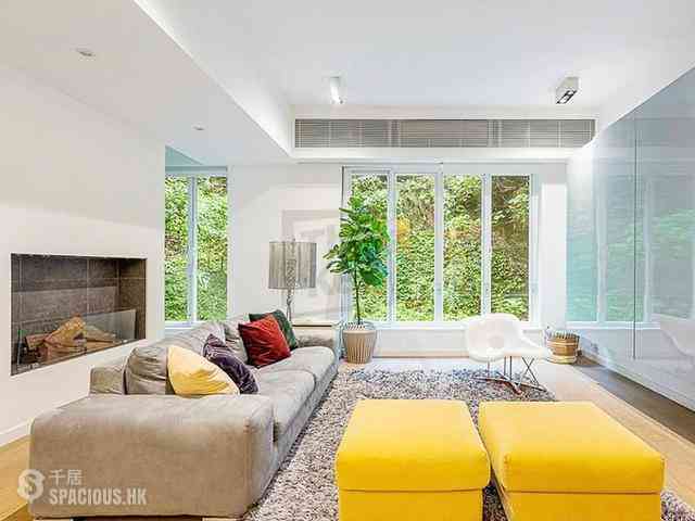 Mid Levels Central - Pak Fai Mansion 01