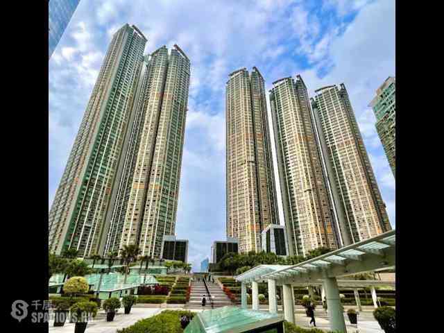 West Kowloon - Sorrento Phase 1 02