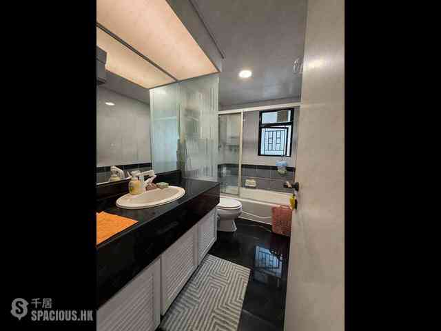 Mid Levels Central - The Grand Panorama 09