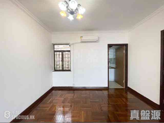 Braemar Hill - Summit Court 03