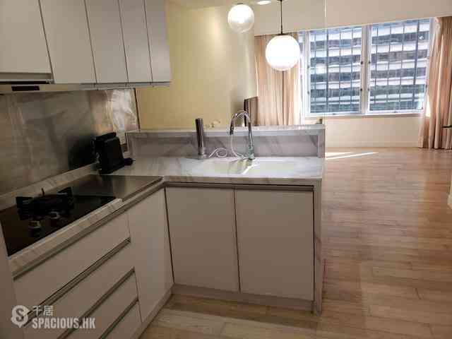 Wan Chai - Convention Plaza Apartments 01
