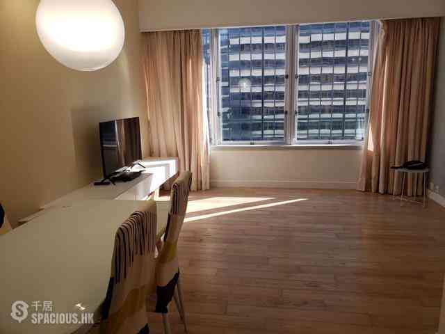 Wan Chai - Convention Plaza Apartments 02