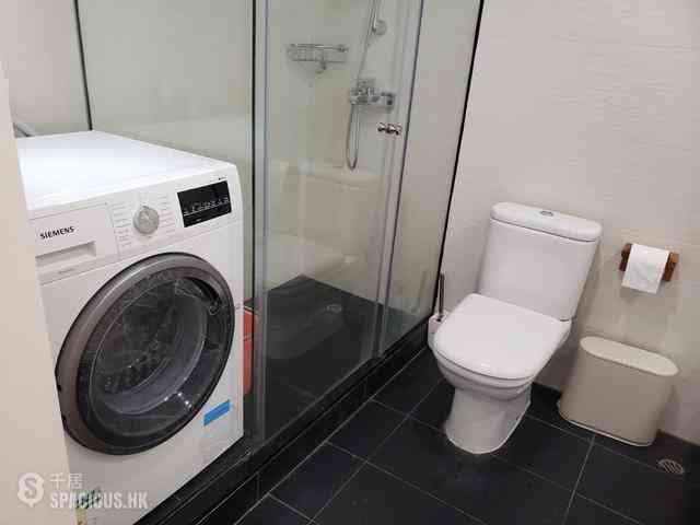 Wan Chai - Convention Plaza Apartments 09