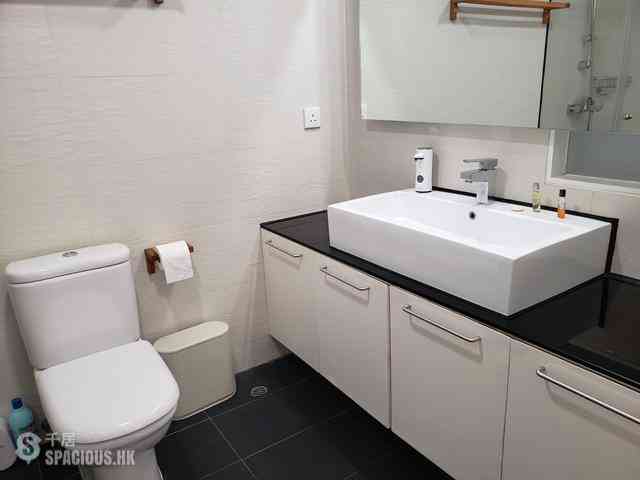 Wan Chai - Convention Plaza Apartments 10