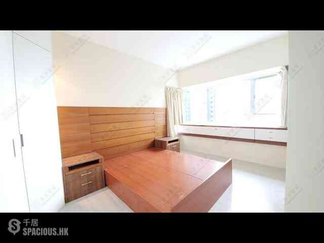West Kowloon - The Waterfront Phase 2 Block 6 04