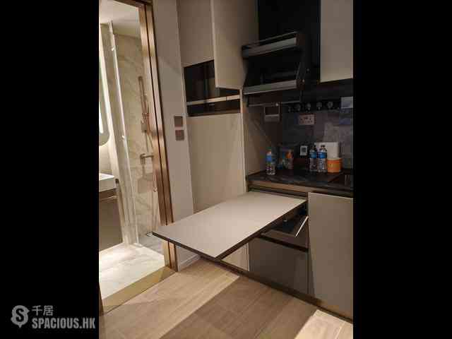 Sai Ying Pun - Des Voeux W Residence 05