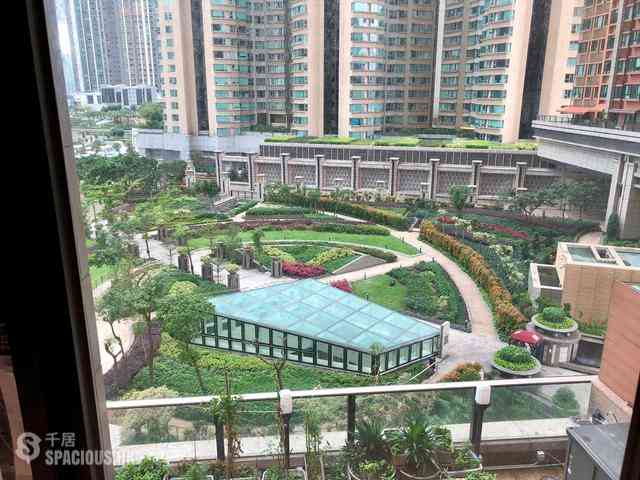 West Kowloon - The Arch 03