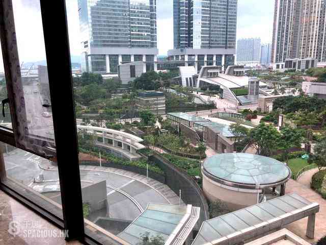 West Kowloon - The Arch 11
