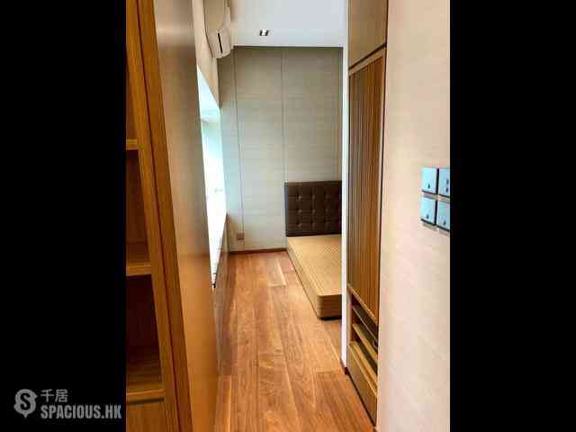 West Kowloon - The Arch 12
