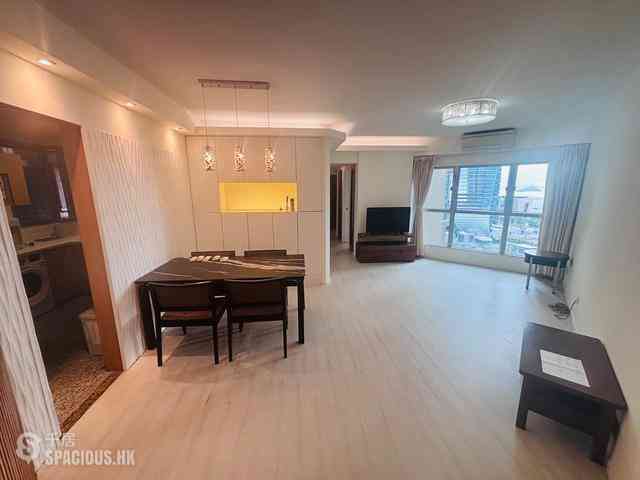 West Kowloon - The Waterfront 01
