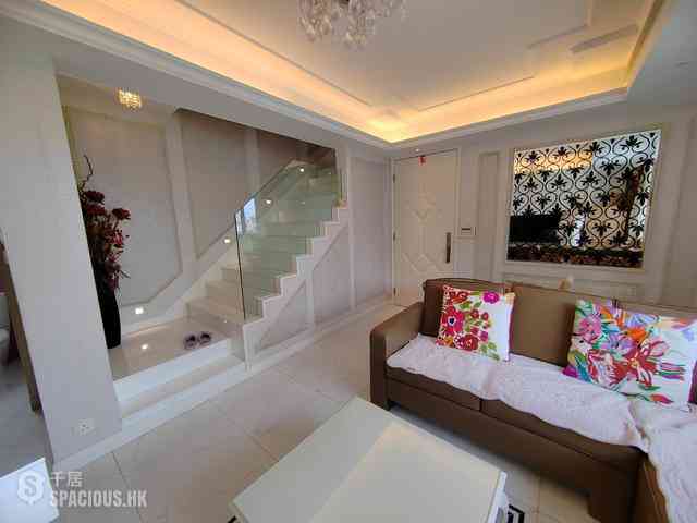 Happy Valley - King Inn Mansion 03