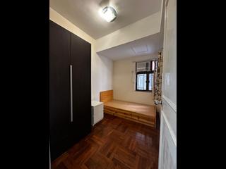 Kennedy Town - Luen Hing Apartments 05