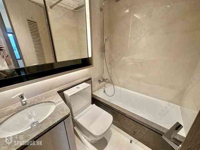 Wong Chuk Hang - The Southside Phase 1 Southland Tower 2A 06