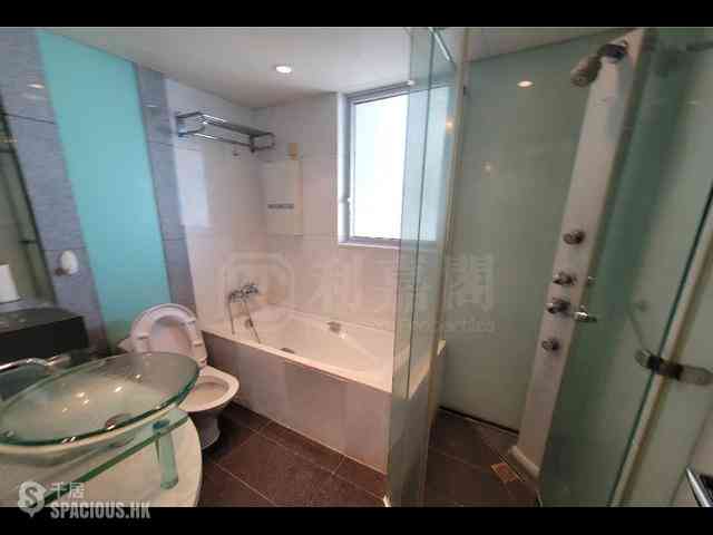 West Kowloon - The Harbourside Block 3 08