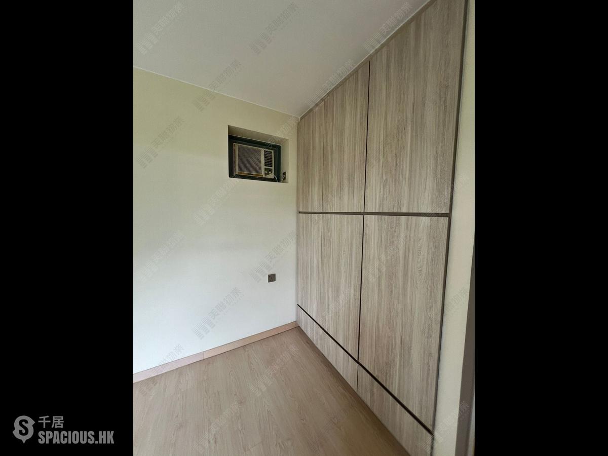 Tung Chung - Seaview Crescent Block 3 01