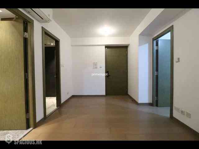 Soho - Centrepoint 01
