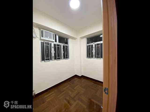 Sai Ying Pun - Yen Fook Mansion 01