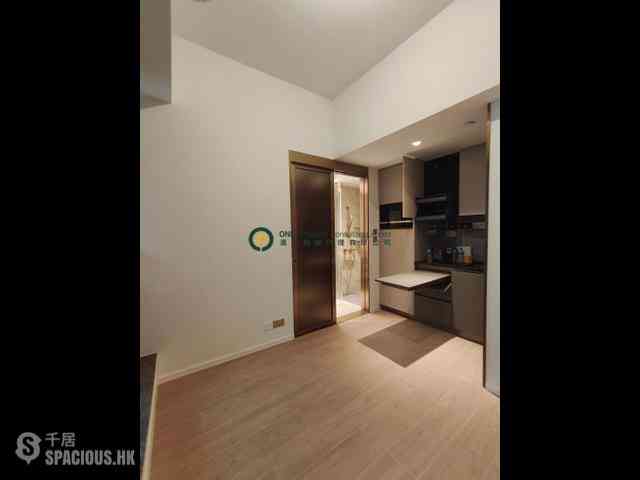 Sai Ying Pun - Des Voeux W Residence 02