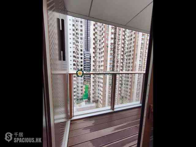 Sai Ying Pun - Des Voeux W Residence 03