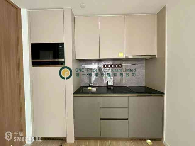 Sai Ying Pun - Des Voeux W Residence 05