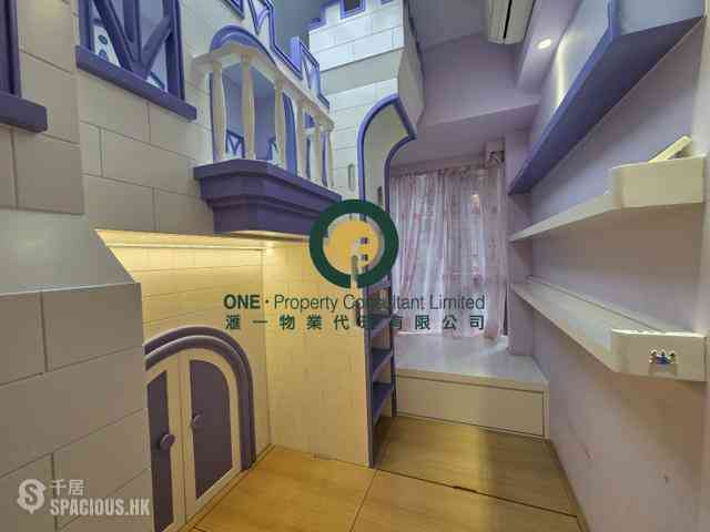 Sai Ying Pun - The Nova 06