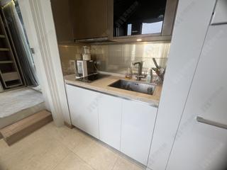 Sai Ying Pun - 63, Pokfulam Emerald House (Tower 2) 02