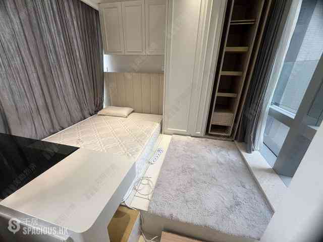 Sai Ying Pun - 63, Pokfulam Emerald House (Tower 2) 03